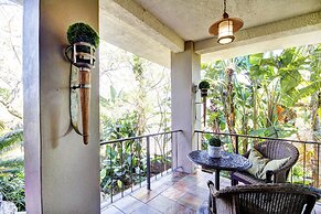 La Roca Guest House