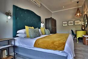 La Roca Guest House