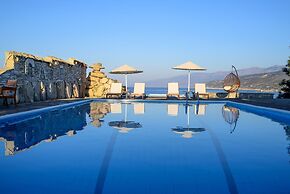 Cavos Bay Hotel and Studios