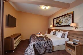 Haston City Hotel