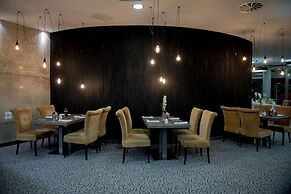 Haston City Hotel