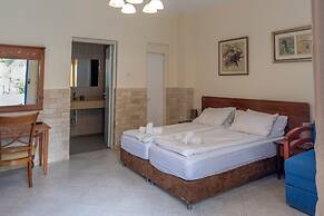 Port Inn - Hostel