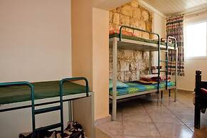 Port Inn - Hostel