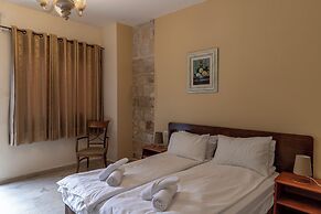 Port Inn - Hostel