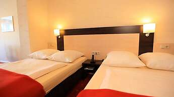Adesso Hotel