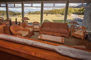 Lodge Lakutaia