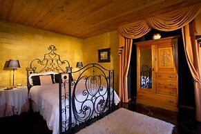 The Mudcastle