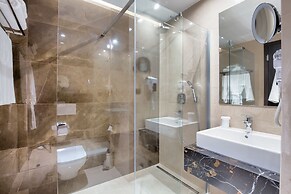 Emerald Hotel Pristina, Kosovo