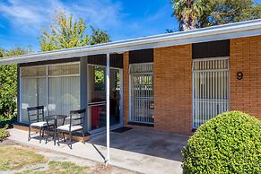 Middle Park Motel