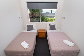 Middle Park Motel