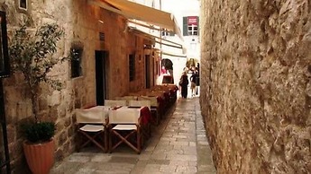 Apartments Petra