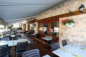 Logis Auberge de la Fontaine