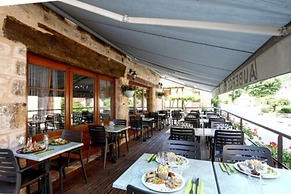 Logis Auberge de la Fontaine