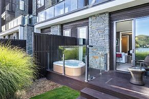 Hilton Queenstown Resort & Spa