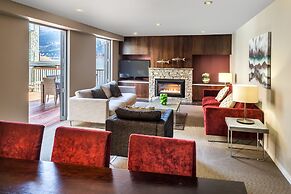Hilton Queenstown Resort & Spa
