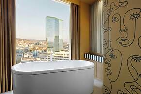 Renaissance Zürich Tower Hotel