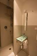 Hip Suites