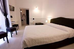 Hip Suites