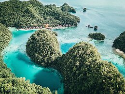 Club Tara Resort