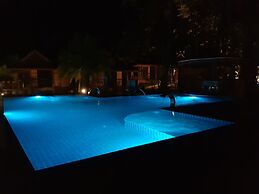 Lanta Pearl Beach Resort