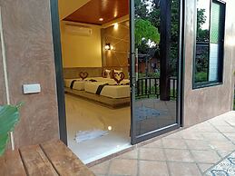 Lanta Pearl Beach Resort