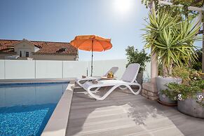 Studio Apartment Andrijana