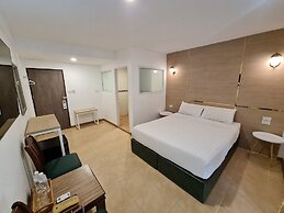 Opal House Hotel & Restaurant