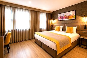 Seraglio Hotel & Suites