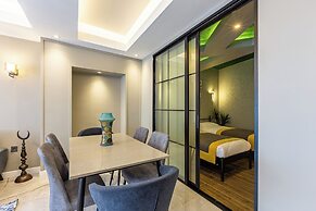 Seraglio Hotel & Suites