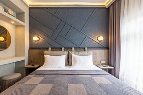 Seraglio Hotel & Suites