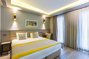 Seraglio Hotel & Suites