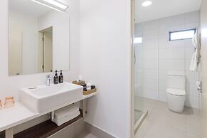 JetPark Hotel Hamilton Airport