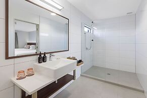 JetPark Hotel Hamilton Airport