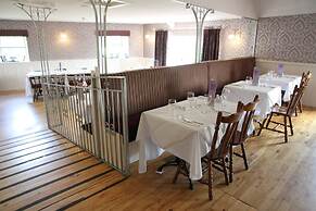 5 Corners Guest Inn