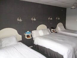 5 Corners Guest Inn