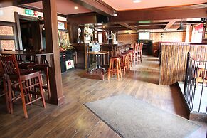 5 Corners Guest Inn