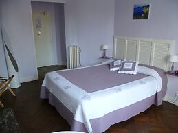 Hotel Victor Hugo