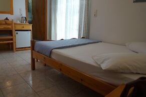 Zeus Hotel
