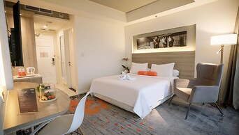 HARRIS Suites FX Sudirman Jakarta