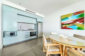 Oaks Redcliffe Mon Komo Suites
