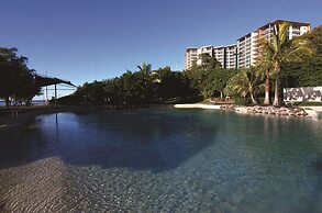 Oaks Redcliffe Mon Komo Suites