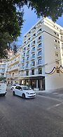 Carlton Hotel