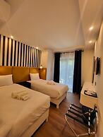 Carlton Hotel