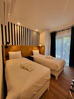 Carlton Hotel