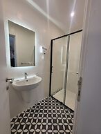 Carlton Hotel