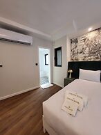 Carlton Hotel