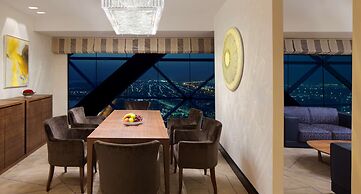 ANDAZ CAPITAL GATE ABU DHABI, BY HYATT
