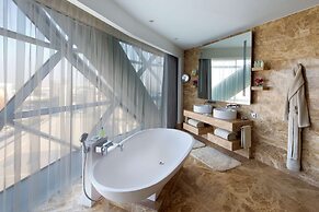 ANDAZ CAPITAL GATE ABU DHABI, BY HYATT