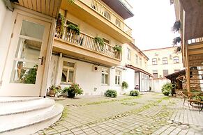 Skapo Apartments