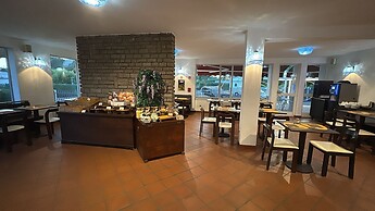 Hotel Eurovil - Beach & pool